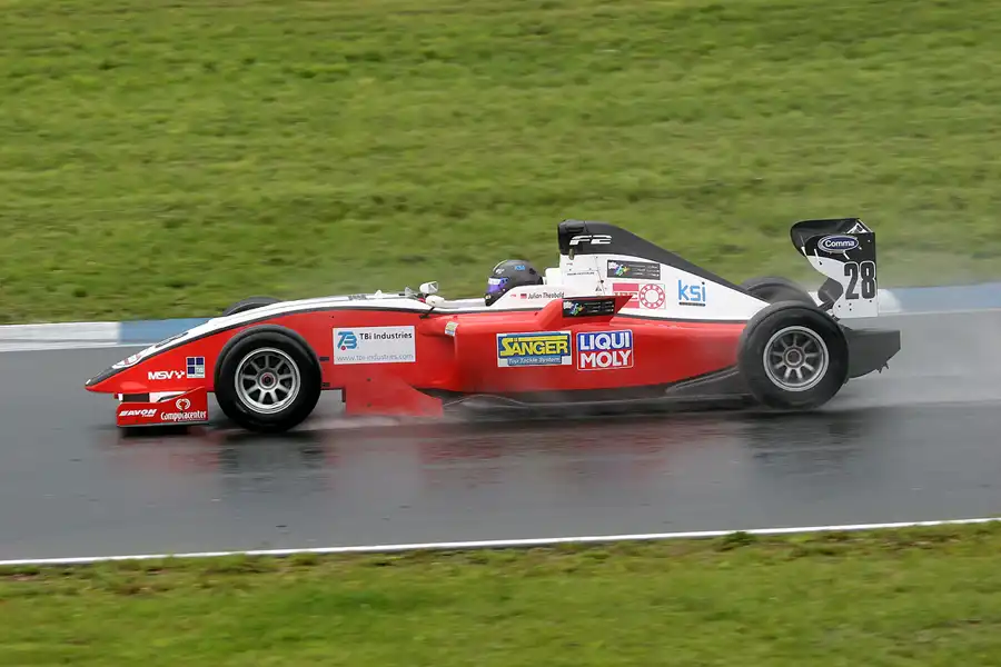 012 | 2010 | Motorsport Arena Oschersleben | FIA Formula 2 | © carsten riede fotografie