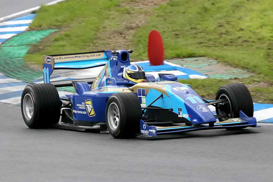 049 | 2010 | Motorsport Arena Oschersleben | FIA Formula 2 | © carsten riede fotografie