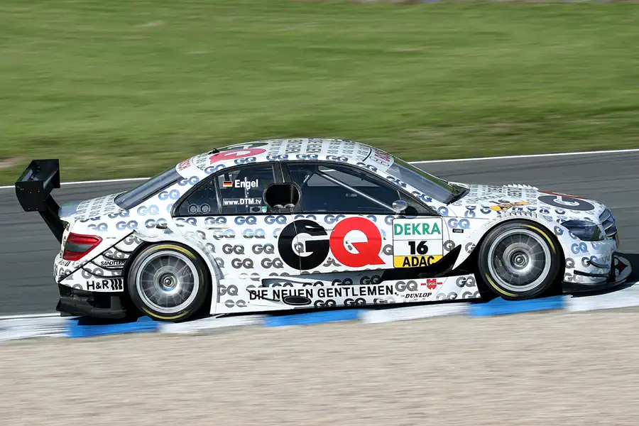 068 | 2010 | Motorsport Arena Oschersleben | DTM | Mercedes-Benz C-Klasse 2008 | Maro Engel | © carsten riede fotografie