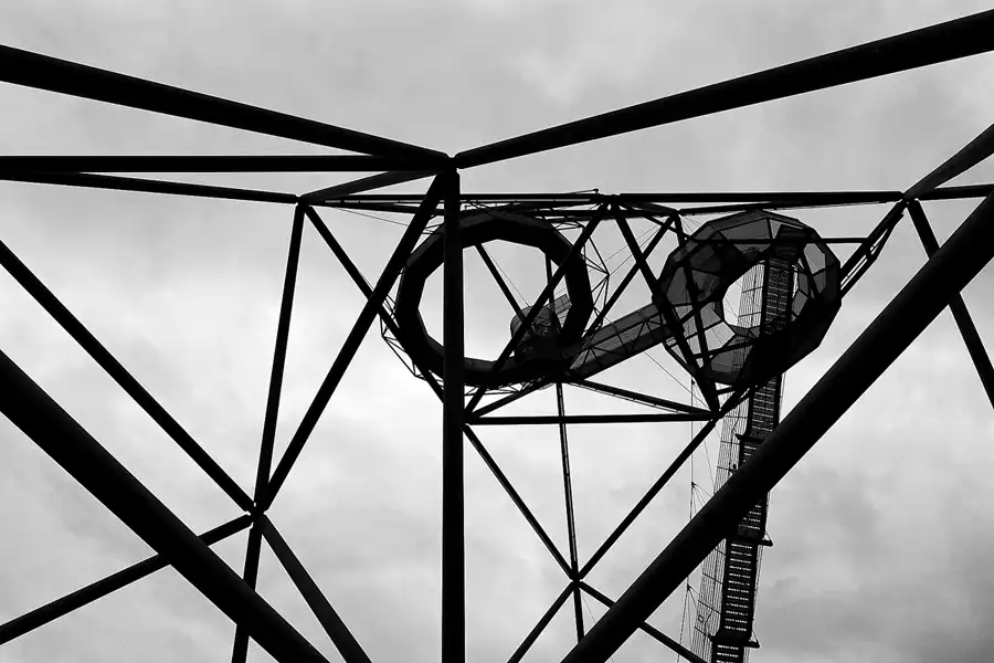 070 | 2010 | Bottrop | Tetraeder | © carsten riede fotografie