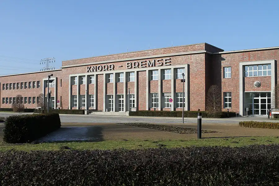 043 | 2011 | Berlin | Gewerbepark Georg Knorr | © carsten riede fotografie