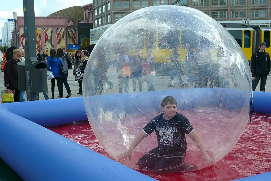 073 | 2011 | Berlin | Alexanderplatz  | © carsten riede fotografie