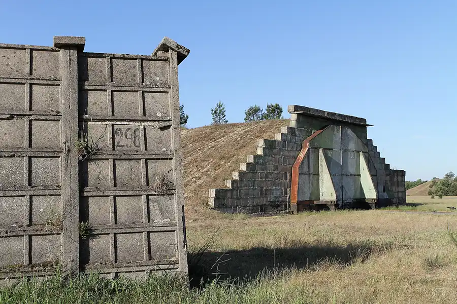 096 | 2011 | Briesen-Brand | ehemaliger Militärflugplatz | © carsten riede fotografie