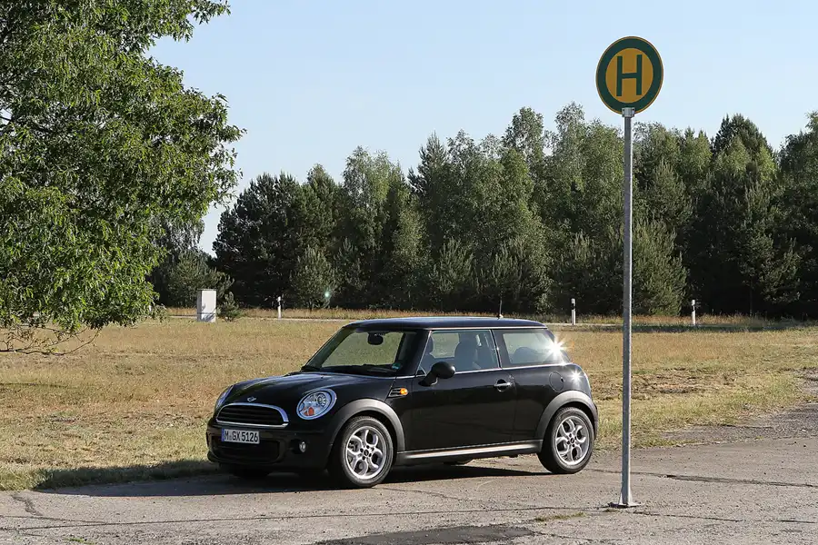 100 | 2011 | Briesen-Brand | ehemaliger Militärflugplatz | © carsten riede fotografie