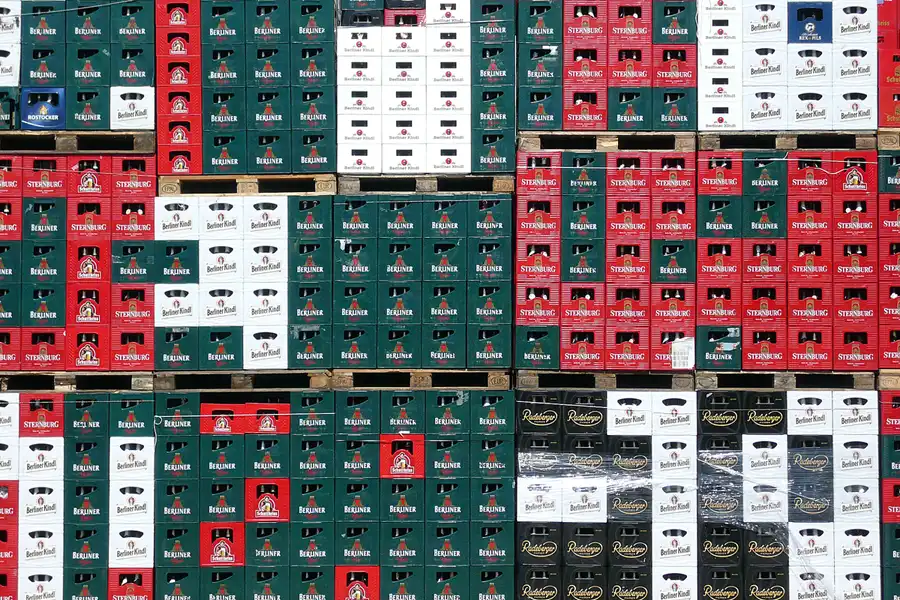 124 | 2011 | Berlin | Fritz-Lesch-Strasse | © carsten riede fotografie