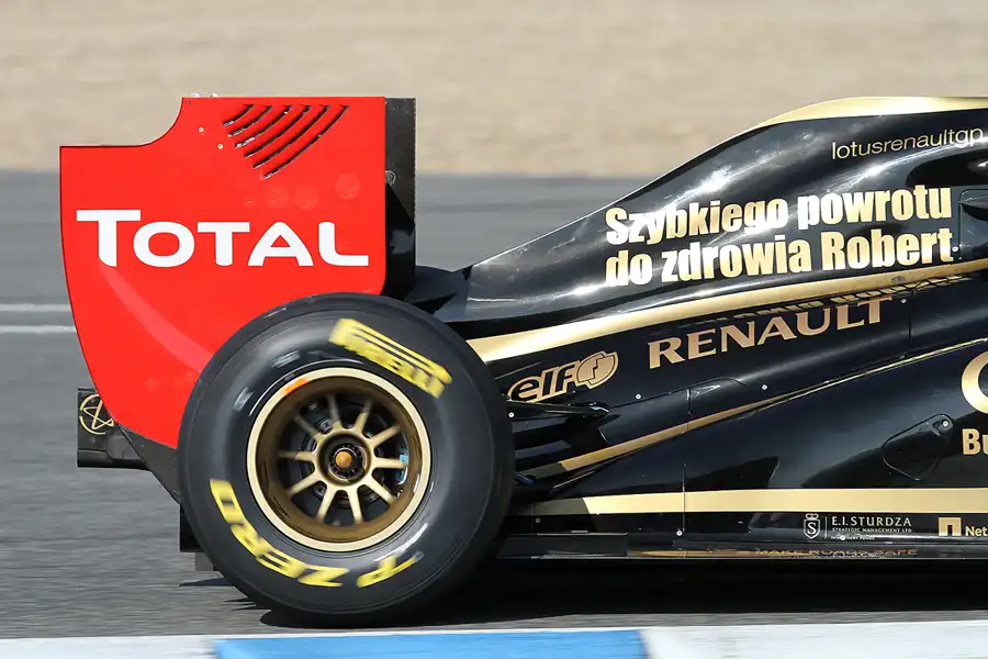 127 | 2011 | Jerez De La Frontera | Renault R31 | Nick Heidfeld | © carsten riede fotografie