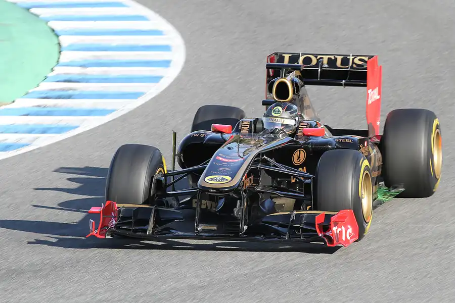 130 | 2011 | Jerez De La Frontera | Renault R31 | Nick Heidfeld | © carsten riede fotografie
