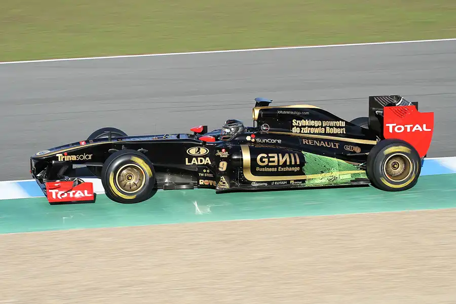 132 | 2011 | Jerez De La Frontera | Renault R31 | Nick Heidfeld | © carsten riede fotografie