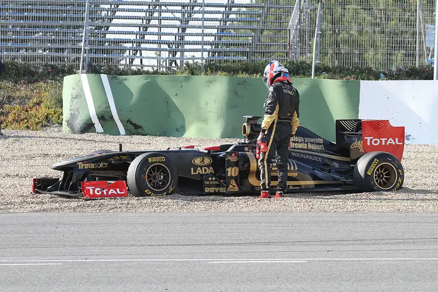 143 | 2011 | Jerez De La Frontera | Renault R31 | Vitali Petrov | © carsten riede fotografie
