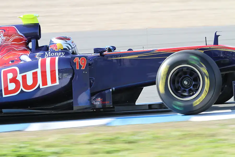 164 | 2011 | Jerez De La Frontera | Toro Rosso-Ferrari STR6 | Jaime Alguersuari | © carsten riede fotografie