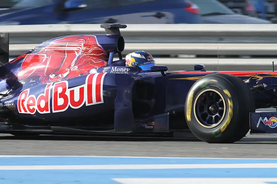 176 | 2011 | Jerez De La Frontera | Toro Rosso-Ferrari STR6 | Daniel Ricciardo | © carsten riede fotografie