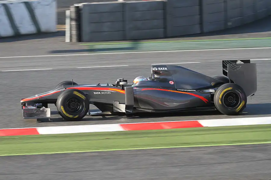 039 | 2011 | Barcelona | HRT-Cosworth F110 | Narain Karthikeyan | © carsten riede fotografie