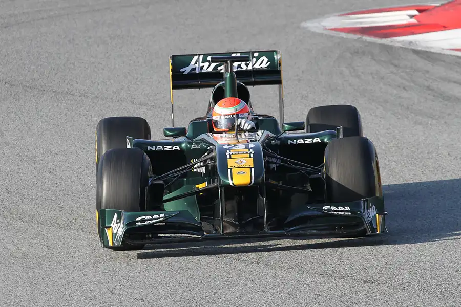 072 | 2011 | Barcelona | Lotus-Renault T128 | Jarno Trulli | © carsten riede fotografie