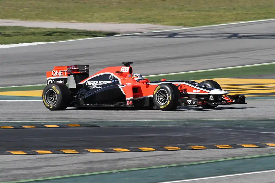 077 | 2011 | Barcelona | Marussia Virgin-Cosworth MVR-02 | Jerome D`Ambrosio | © carsten riede fotografie