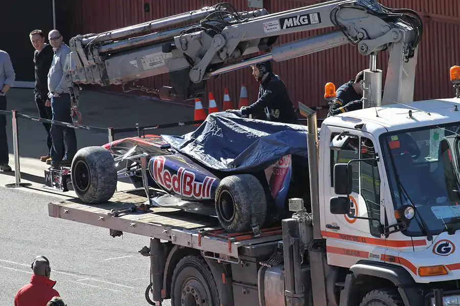 216 | 2011 | Barcelona | Toro Rosso-Ferrari STR6 | Jaime Alguersuari | © carsten riede fotografie