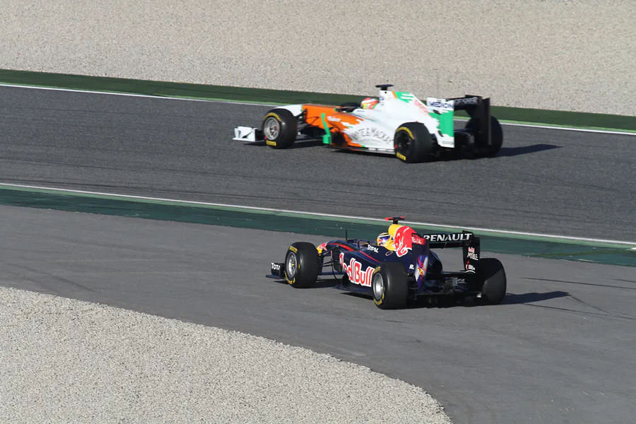 029 | 2011 | Barcelona | Force India-Mercedes Benz VJM04 | Paul Di Resta + Red Bull-Renault RB7 | Mark Webber | © carsten riede fotografie