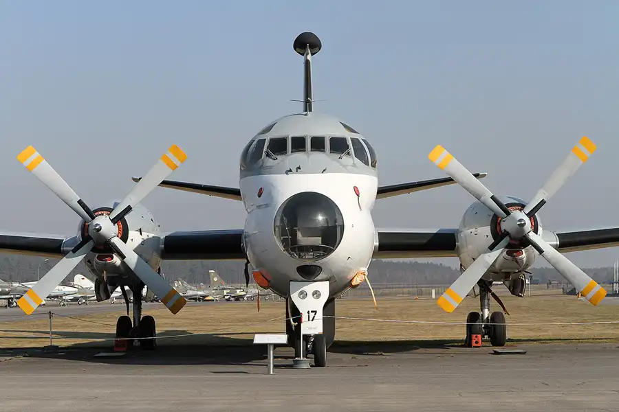 008 | 2011 | Berlin | Flugplatz Gatow (GWW) | © carsten riede fotografie