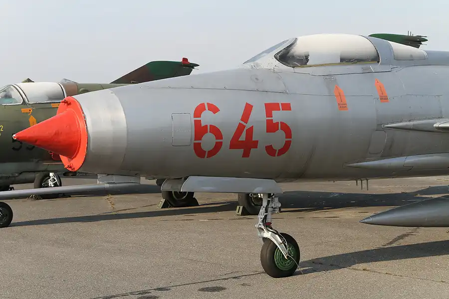 012 | 2011 | Berlin | Flugplatz Gatow (GWW) | © carsten riede fotografie