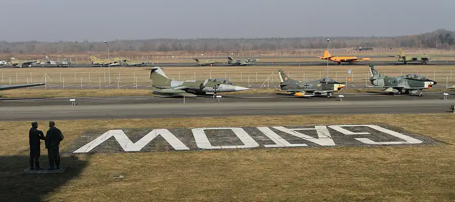 036 | 2011 | Berlin | Flugplatz Gatow (GWW) | © carsten riede fotografie