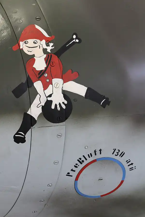 055 | 2011 | Berlin | Flugplatz Gatow (GWW) | © carsten riede fotografie