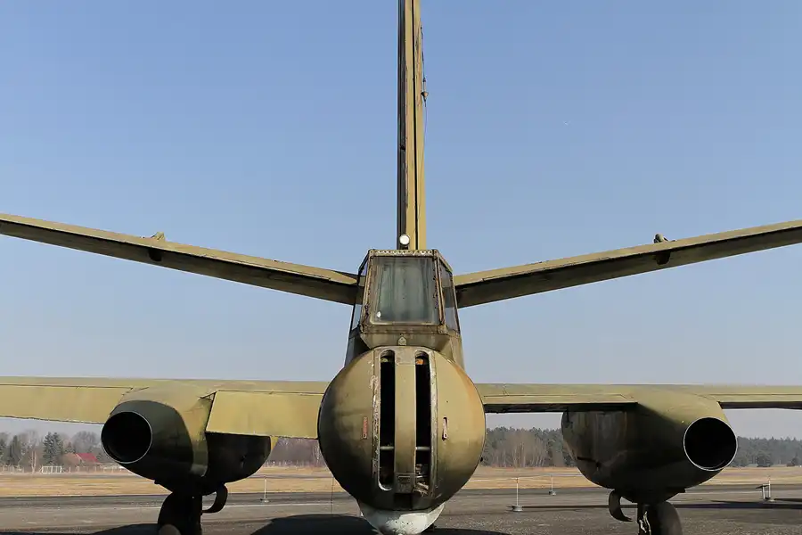 076 | 2011 | Berlin | Flugplatz Gatow (GWW) | © carsten riede fotografie