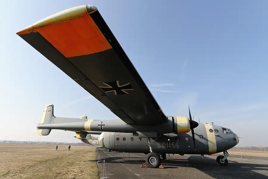 081 | 2011 | Berlin | Flugplatz Gatow (GWW) | © carsten riede fotografie