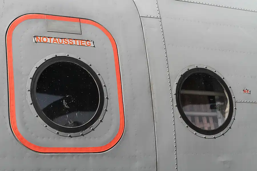 082 | 2011 | Berlin | Flugplatz Gatow (GWW) | © carsten riede fotografie