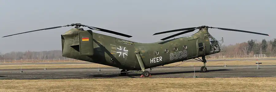 089 | 2011 | Berlin | Flugplatz Gatow (GWW) | © carsten riede fotografie