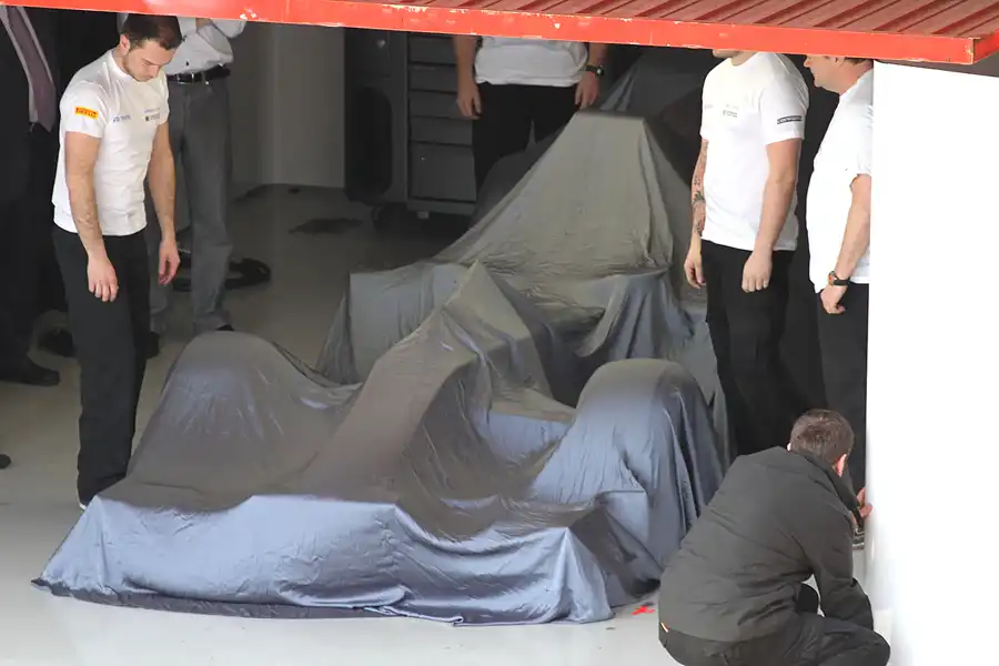 046 | 2011 | Barcelona | HRT-Cosworth F111 | © carsten riede fotografie