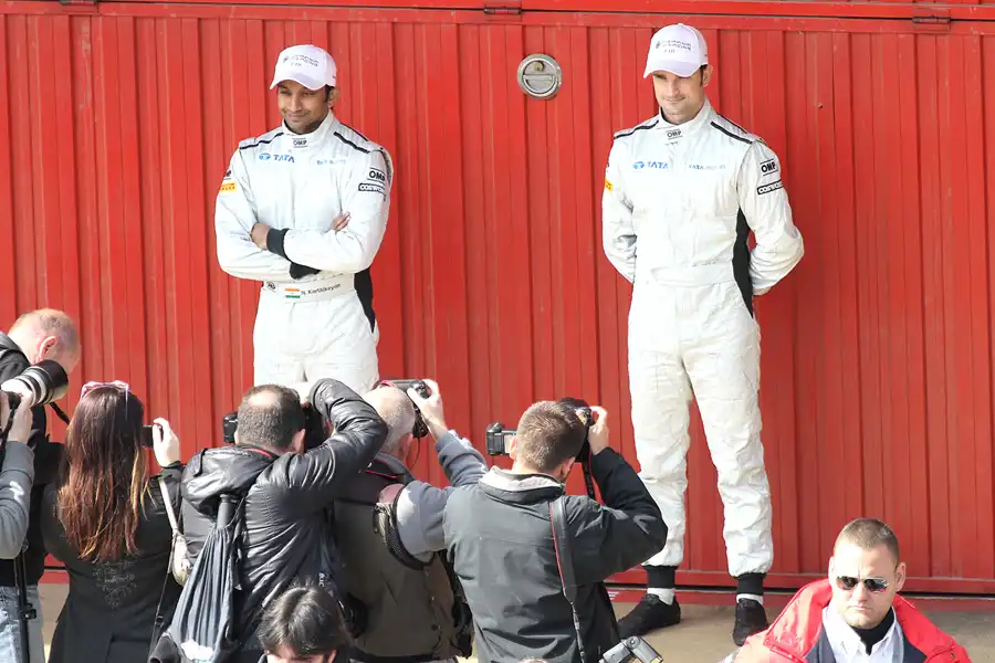 060 | 2011 | Barcelona | HRT | Narain Karthikeyan + Vitantonio Liuzzi | © carsten riede fotografie