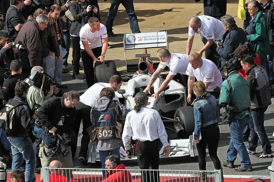 061 | 2011 | Barcelona | HRT-Cosworth F111 | © carsten riede fotografie