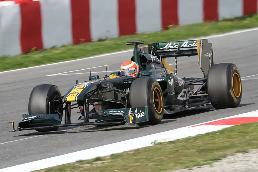 092 | 2011 | Barcelona | Lotus-Renault T128 | Jarno Trulli | © carsten riede fotografie