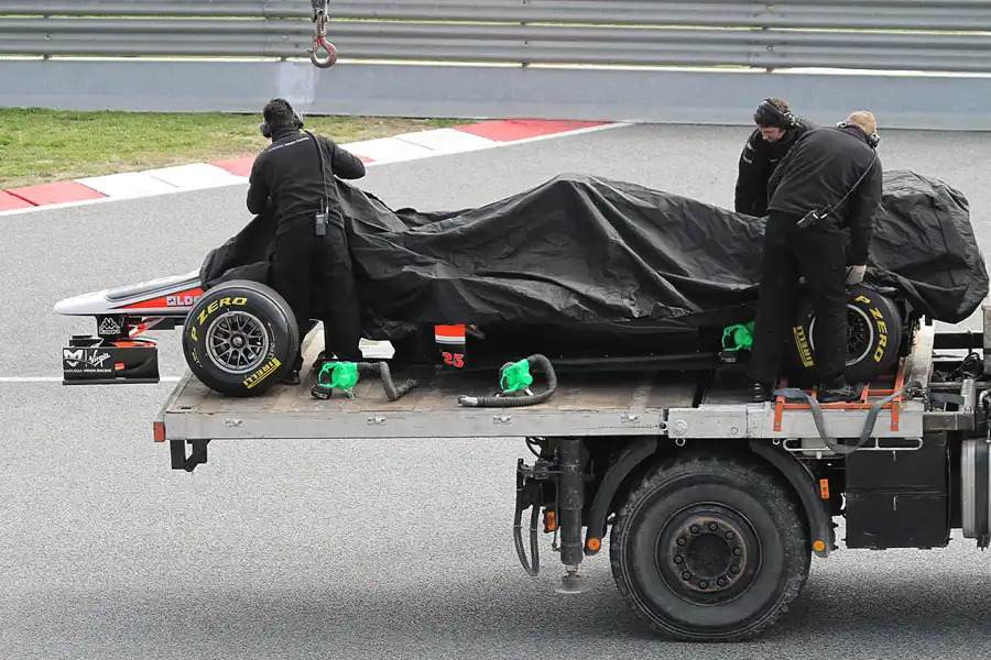 109 | 2011 | Barcelona | Marussia Virgin-Cosworth MVR-02 | Jerome D`Ambrosio | © carsten riede fotografie
