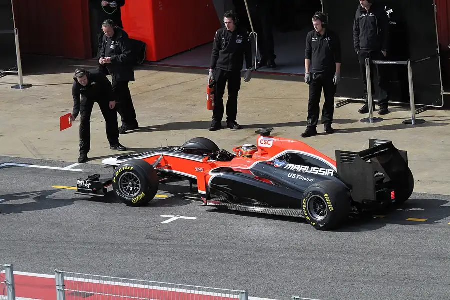 121 | 2011 | Barcelona | Marussia Virgin-Cosworth MVR-02 | Jerome D`Ambrosio | © carsten riede fotografie