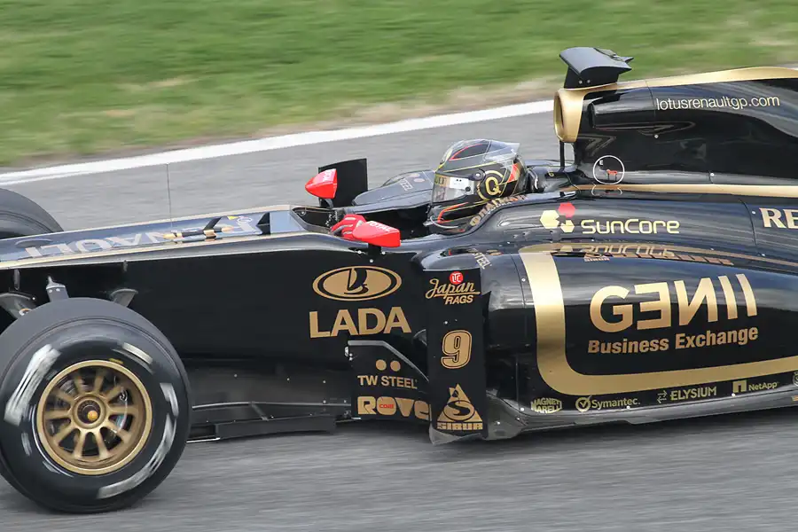 207 | 2011 | Barcelona | Renault R31 | Nick Heidfeld | © carsten riede fotografie