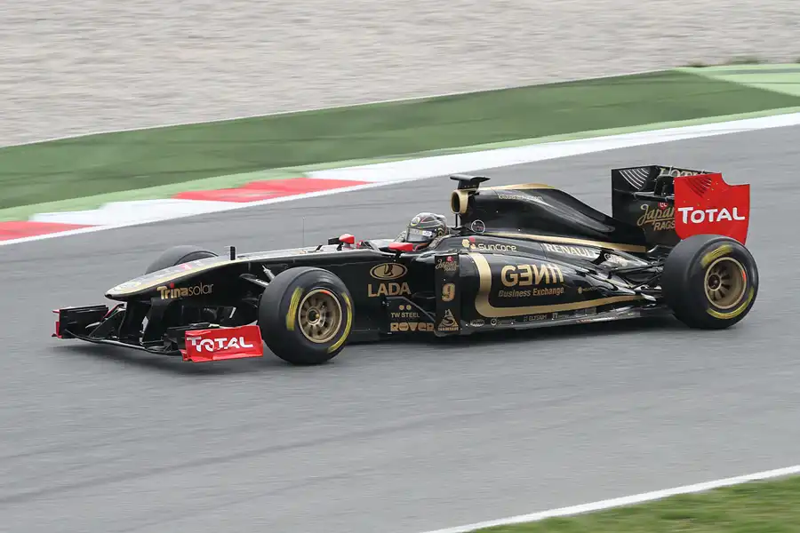 208 | 2011 | Barcelona | Renault R31 | Nick Heidfeld | © carsten riede fotografie