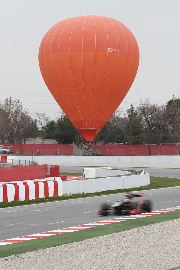 211 | 2011 | Barcelona | Renault R31 | Nick Heidfeld | © carsten riede fotografie