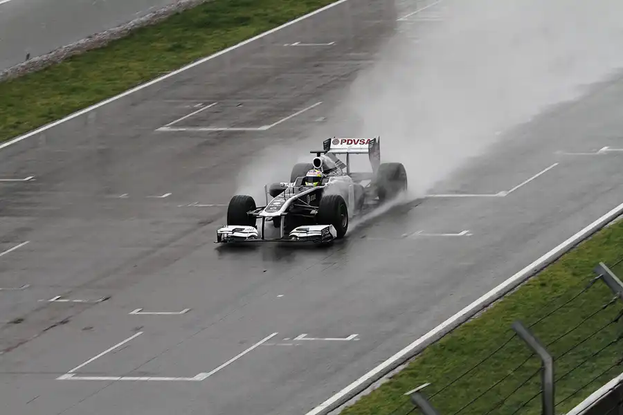 069 | 2011 | Barcelona | Williams-Cosworth FW33 | Pastor Maldonado – 14:09 | © carsten riede fotografie