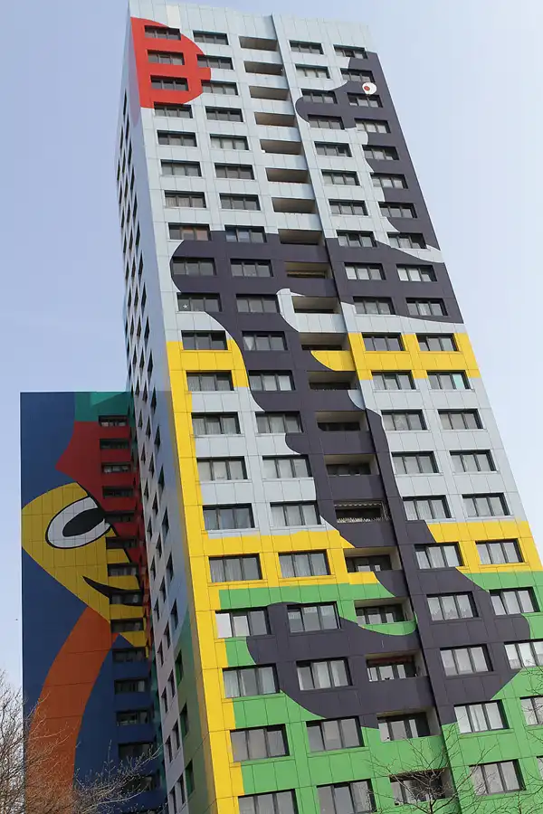 017 | 2011 | Berlin | Gustavo-Haus | © carsten riede fotografie