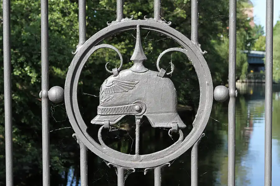 002 | 2011 | Berlin | Am Juliusturm | © carsten riede fotografie