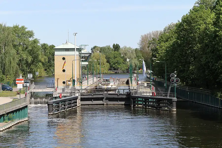 029 | 2011 | Berlin | Schleuse Spandau | © carsten riede fotografie