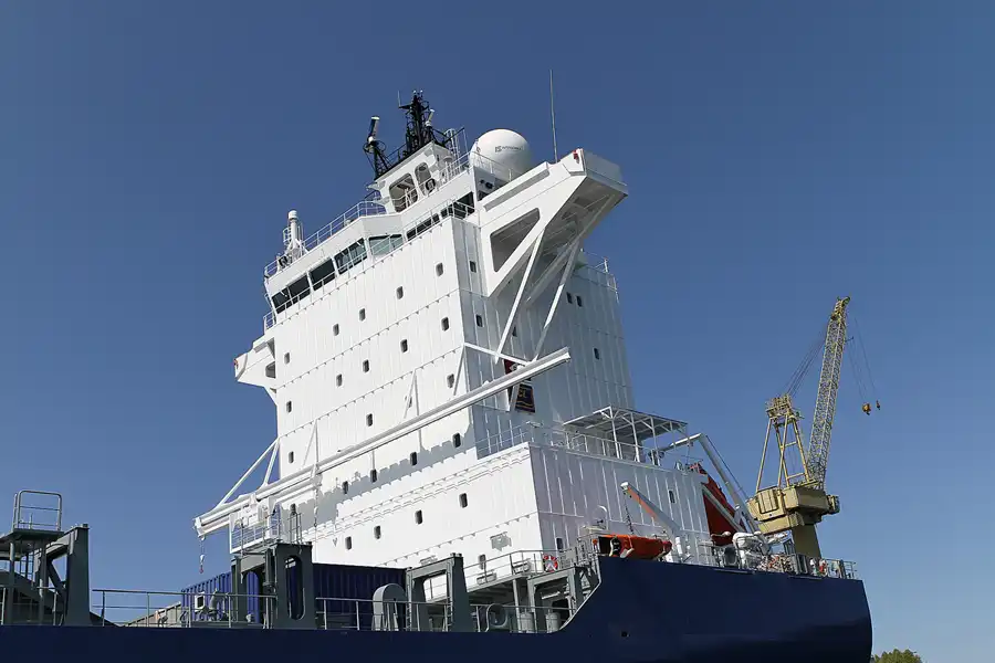 004 | 2011 | Rostock-Warnemünde | Werftanlagen | © carsten riede fotografie