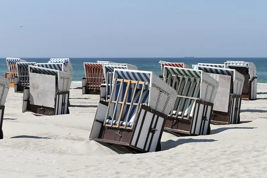 022 | 2011 | Rostock-Warnemünde | Am Badestrand | © carsten riede fotografie