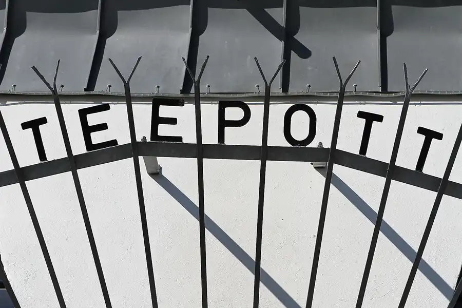 042 | 2011 | Rostock-Warnemünde | Teepott | © carsten riede fotografie