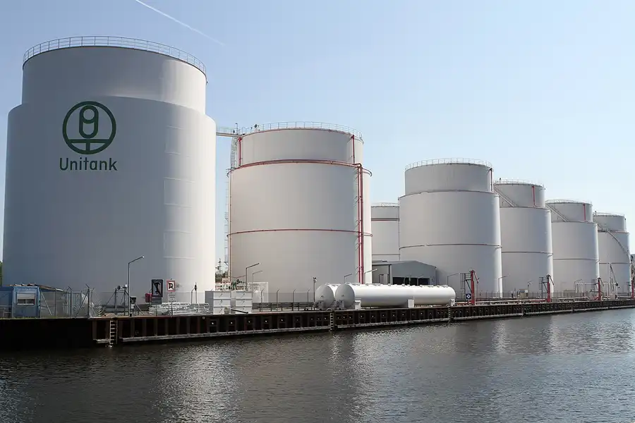 021 | 2011 | Berlin | Westhafen | © carsten riede fotografie