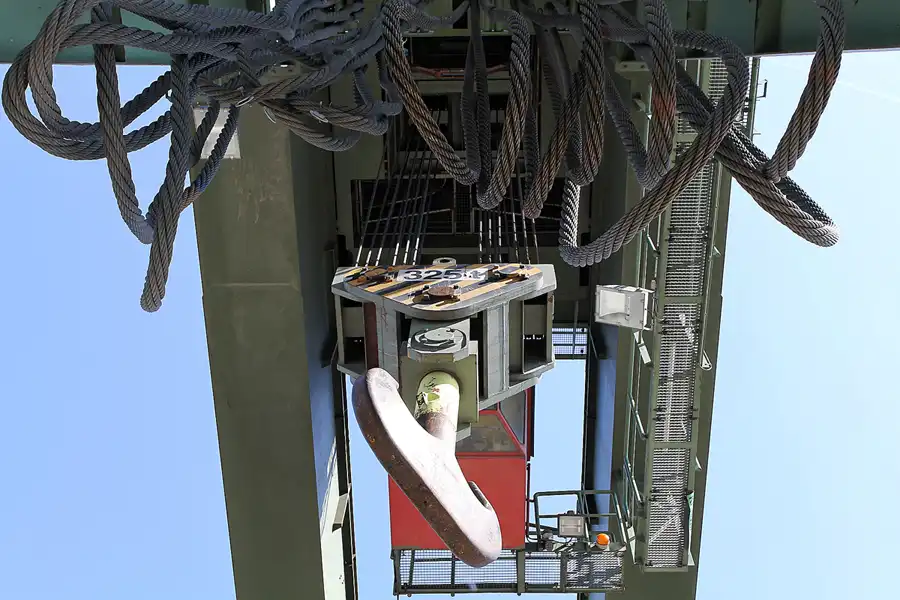 031 | 2011 | Berlin | Westhafen | © carsten riede fotografie