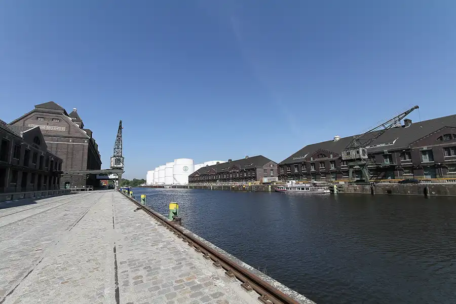 053 | 2011 | Berlin | Westhafen | © carsten riede fotografie