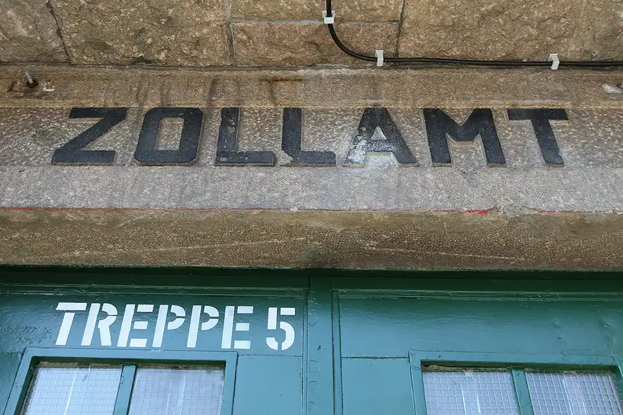 059 | 2011 | Berlin | Westhafen | © carsten riede fotografie