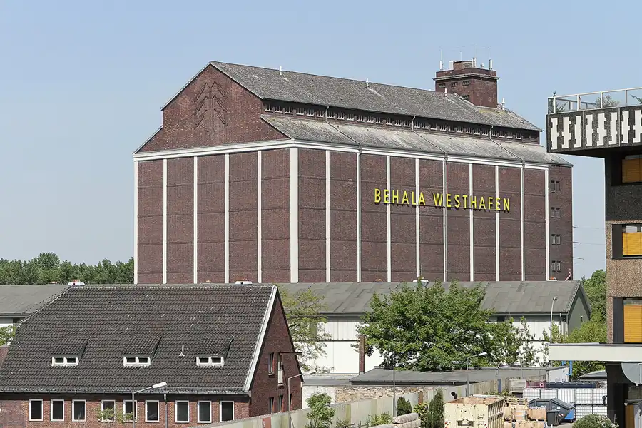 073 | 2011 | Berlin | Westhafen | © carsten riede fotografie