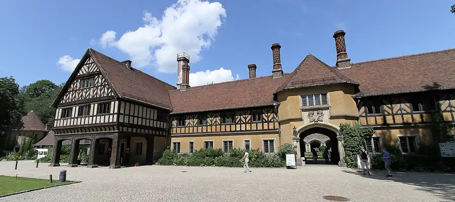 021 | 2011 | Potsdam | Neuer Garten – Schloss Cecilienhof | © carsten riede fotografie